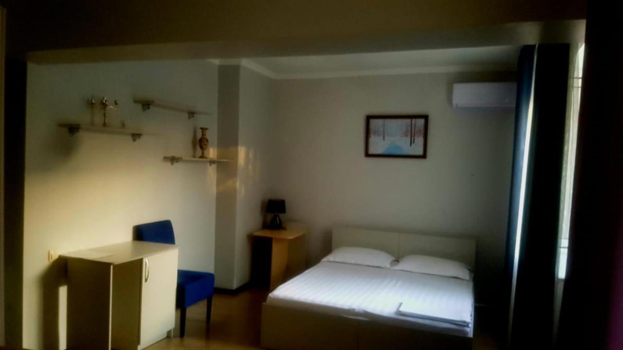 R.Street Hotel Almaty Bagian luar foto